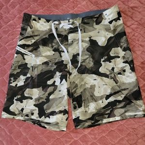 Nwot Under amour storm size 34 men's